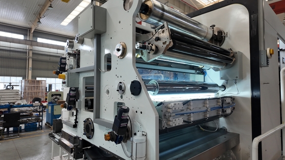 Capacitor Vacuum Metallizer for Plastic Films with Staggered Ceramic Boat Design