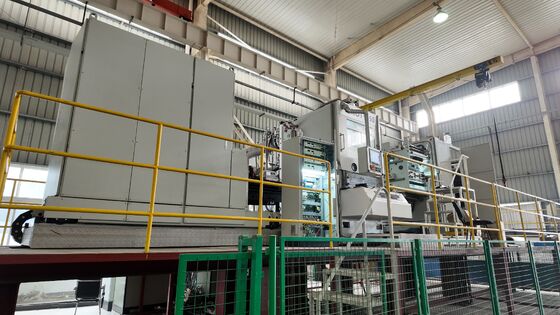 Sputtering Machine aluminum cutting machine electric and magnetic fields